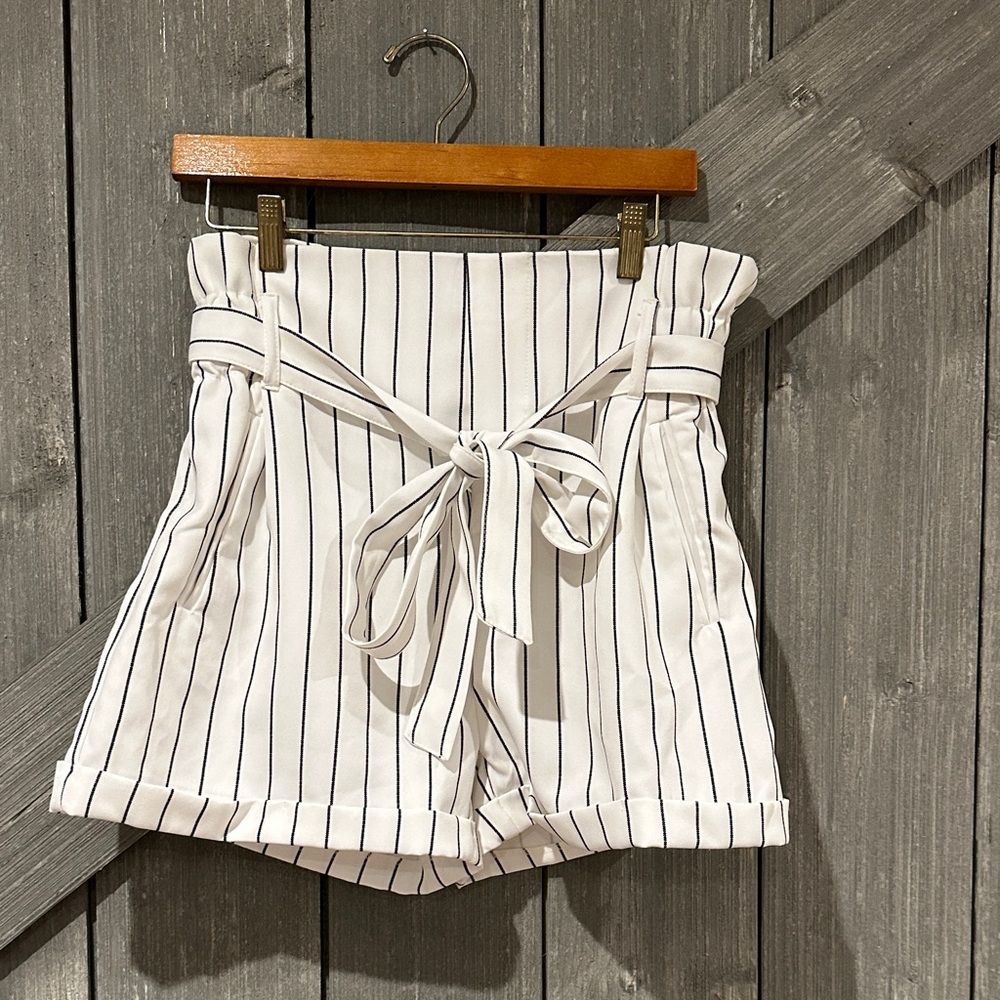 Charlotte Russe Striped White Women's Shorts